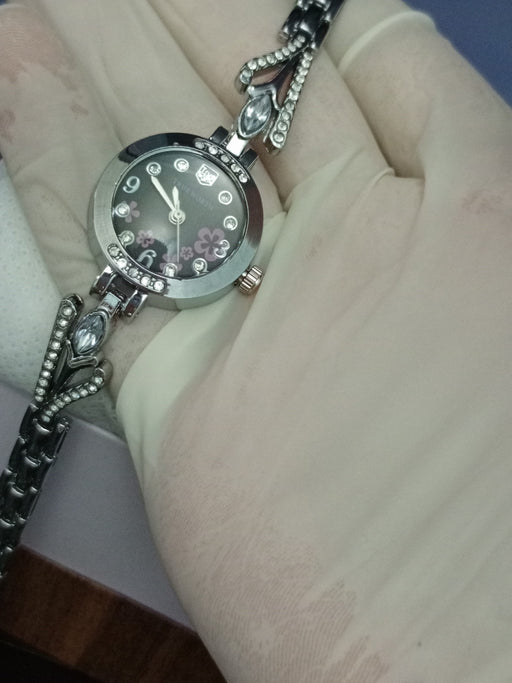 Women's Mickey Minnie Avatar Shaped Bracelet Diamond Clock Student Girl Wrist Watch With Box