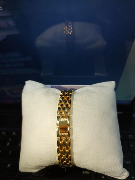 Badus Classy Plain Dial Golden Chain Watch For Women MWA-004